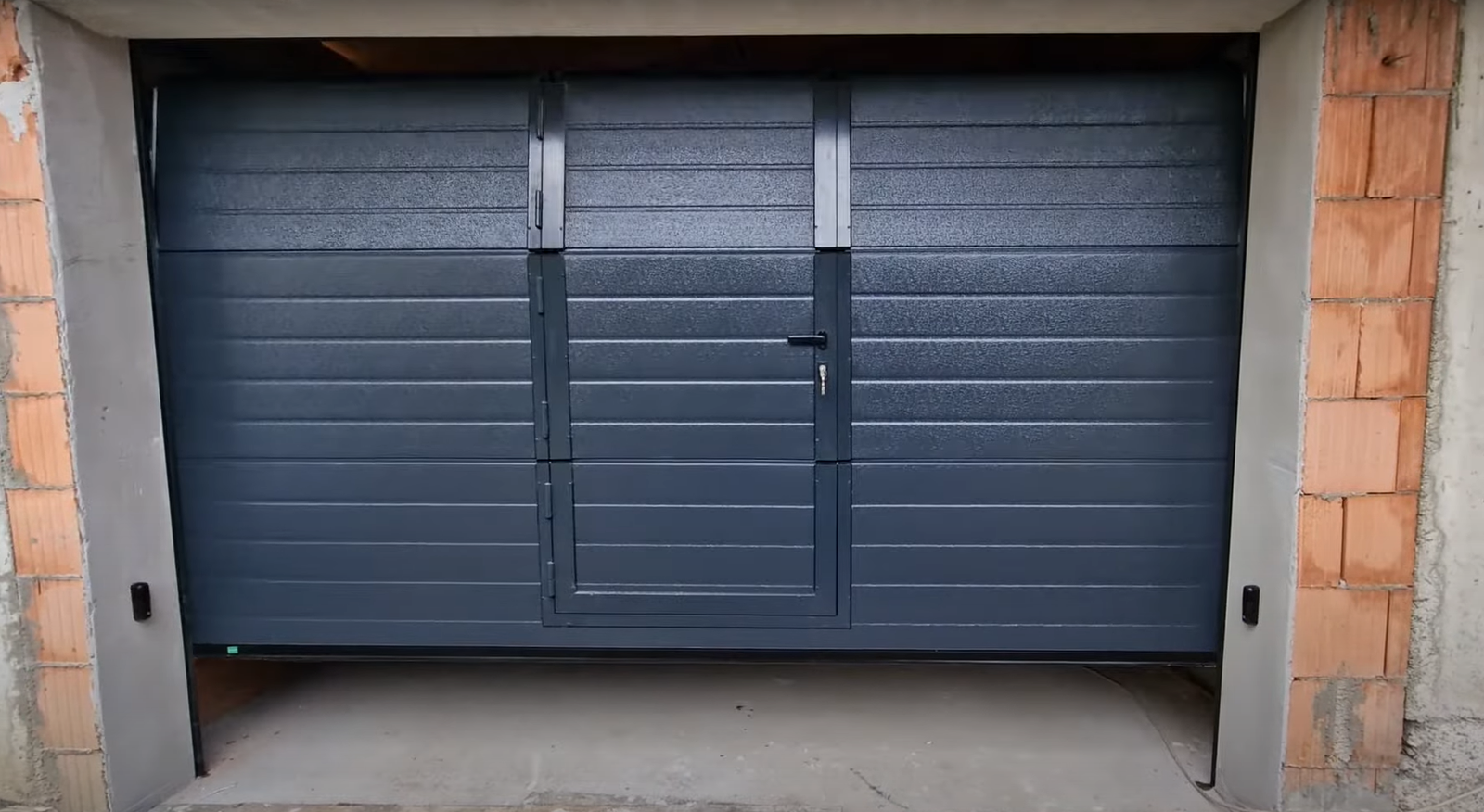 commercial garage door