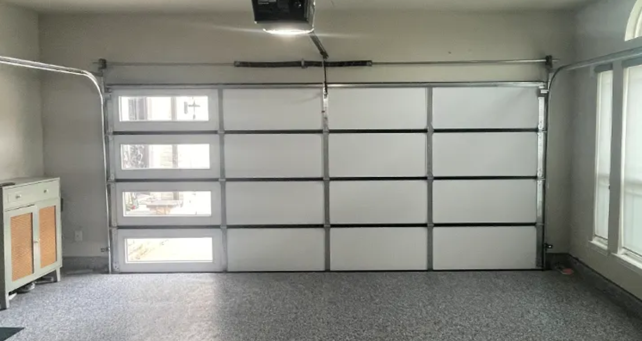 Emergency Garage Door Technician providing rapid repair service in Sunrise FL